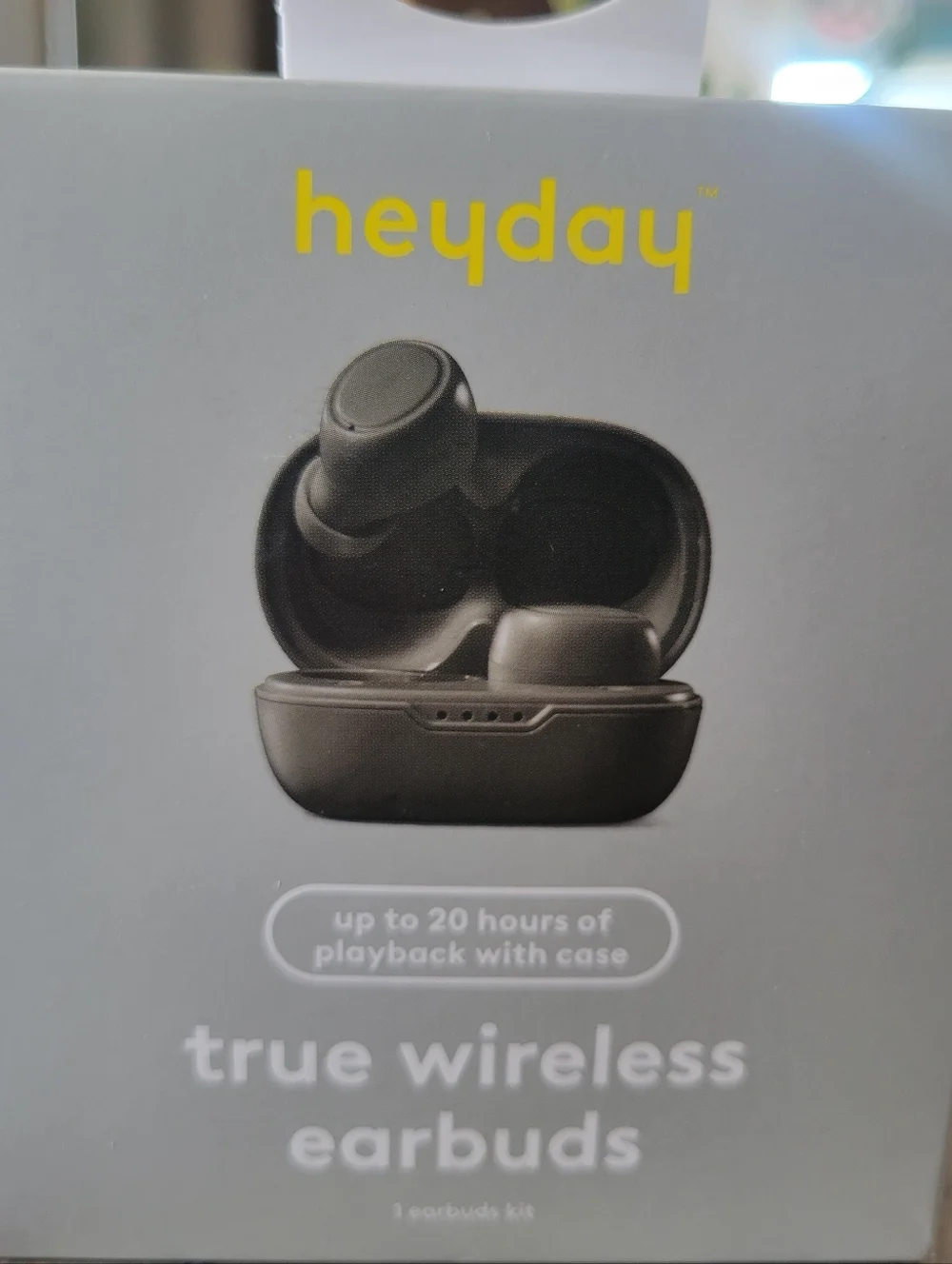 Gems/Heyday Bundle. Home Speaker, Earbuds, Wallcharger&Wireless Headphones